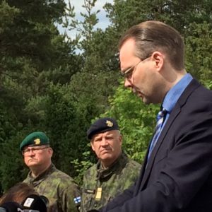 Puolustusministeri Jussi Niinistö painotti asevelvollisuuden kustannustehokkuutta niin oman maan puolustustuksessa kuin kansainvälisessä yhteistyössä. Baltpsia hän pitää hyvänä esimerkkinä kansainvälisestä yhteistyöstä, josta on hyötyä myös kotimaan puolustuksen uskottavuuden ylläpidossa.