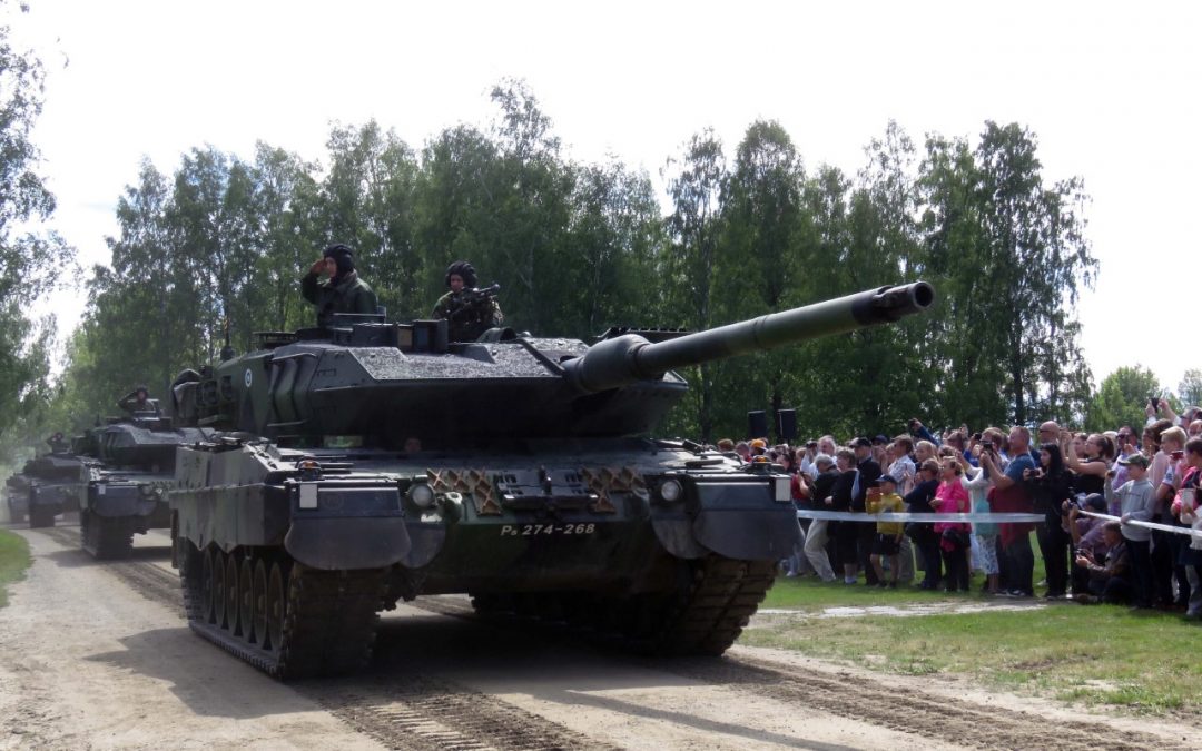 Suomen panssarivaunujoukot 100 vuotta
