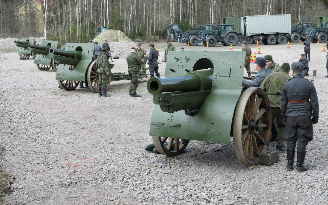 Suomi 100 – Raskas Patteristo 1 ampuu Parolassa