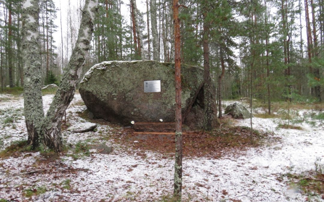 Uusi muistomerkki Tali-Ihantalan polttopisteeseen